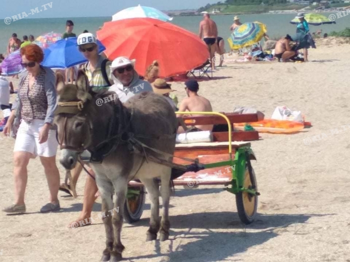 Курорт на Азовском море заманивает туристов ретро-аттракционом (фото)
